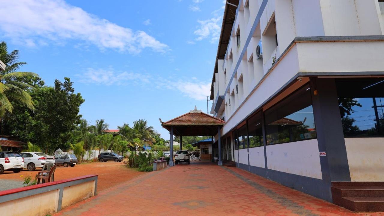 Hotel Kukuresidency Wadakkanchery Exterior foto